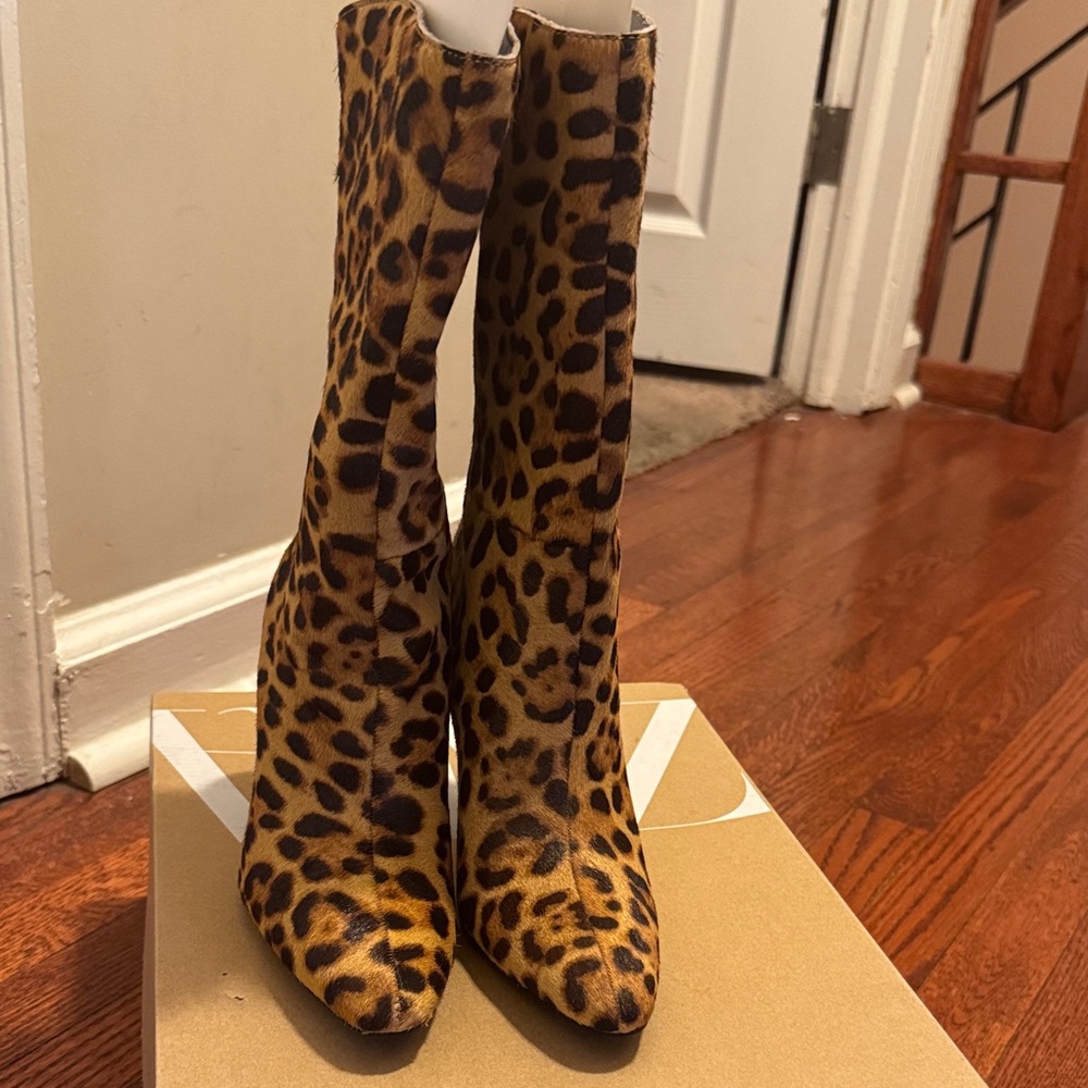 Zara Animal Print Heeled Boots size 6. Brand New